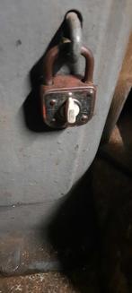 Antiek hangslot met cijfers., Ophalen