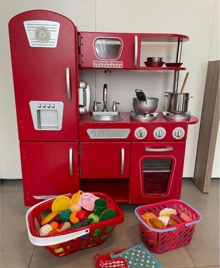 Kidkraft houten speelkeuken met veel keukenspeelgoed, Kinderen en Baby's, Speelgoed | Speelkeukens, Gebruikt, Speelkeuken, Ophalen