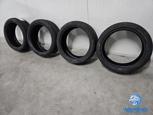 Nieuwe winterbanden 235/40R19 Continental WinterContact TS85, Auto-onderdelen, Banden en Velgen, Band(en), Winterbanden, 19 inch