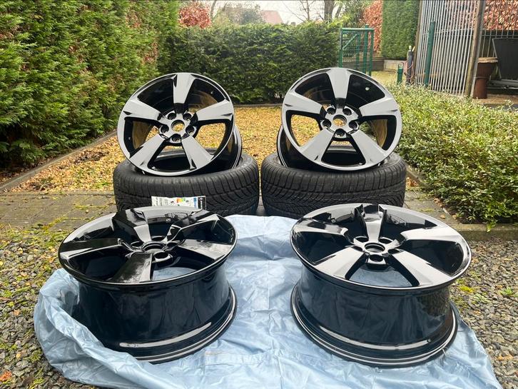 Net herspoten set subaru impreza wrx sti 5x114.3 velgen, Auto-onderdelen, Banden en Velgen, Velg(en), Winterbanden, 18 inch, Gereviseerd