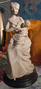 beeld borstvoedende vrouw met kind, Verzamelen, Ophalen of Verzenden, Zo goed als nieuw, Mens