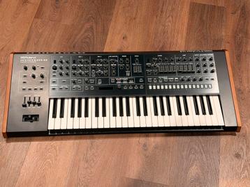 Roland System 8 beschikbaar voor biedingen