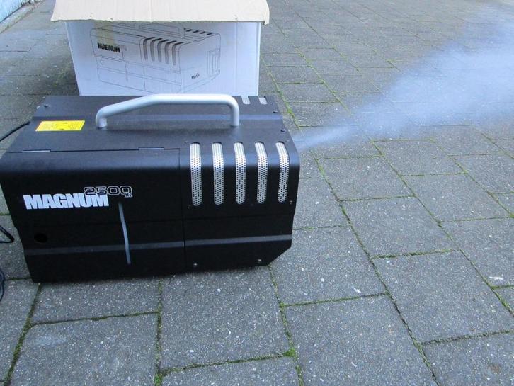 Martin Hz2500, Muziek en Instrumenten, Licht en Laser, Zo goed als nieuw, Rookmachine, Ophalen