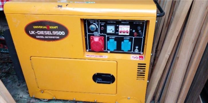 GENERATOR, Doe-het-zelf en Bouw, Aggregaten, Zo goed als nieuw, Dieselolie, 5 tot 10 kVA, Elektrisch startend, Geluidgedempt, Ophalen of Verzenden