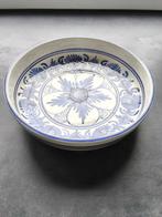 1 beau  plat en porcelaine de Tunisie, Antiquités & Art, Enlèvement