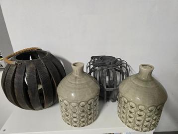 2 potten en 2 windlichten beschikbaar voor biedingen