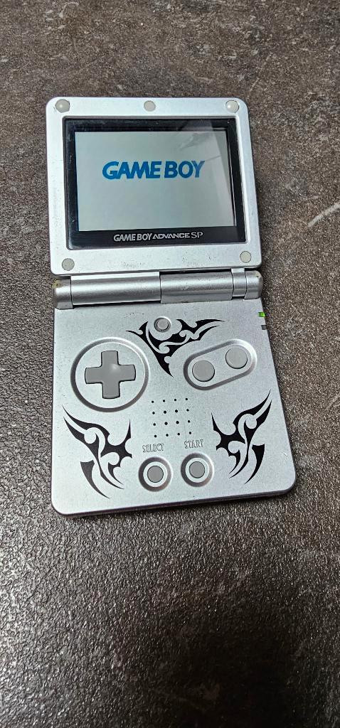 Gameboy SP Tribal, Games en Spelcomputers, Games | Nintendo Game Boy, Gebruikt, Ophalen of Verzenden