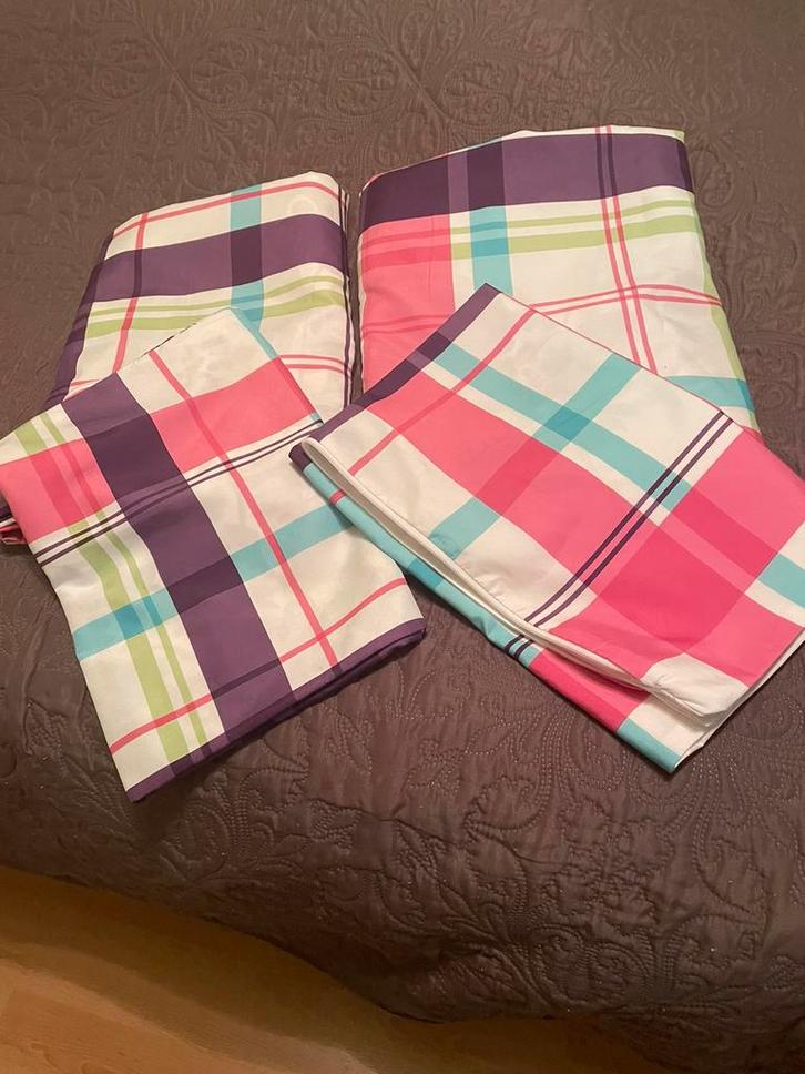 Twee paar eenpersoons dekbed overtrek met fluwijn, Huis en Inrichting, Slaapkamer | Beddengoed, Zo goed als nieuw, Eenpersoons