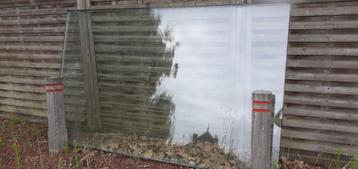 Ruit  (dubbel glas)  250 x 155  x 2,5 cm beschikbaar voor biedingen