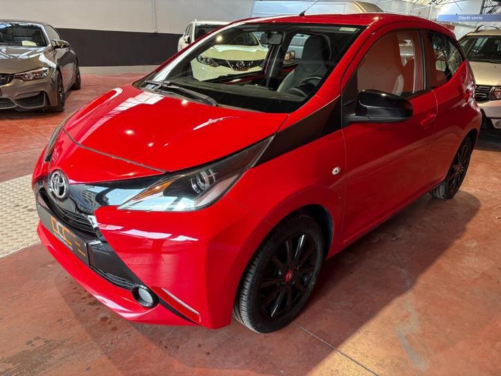 Toyota Aygo /2015/ 1.0i /Euro 5b/Essence/GPS, Auto's, Toyota, Bedrijf, Aygo, ABS, Achteruitrijcamera, Airbags, Airconditioning