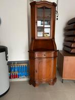 Prachtige hoekkast in zeer goede staat, Ophalen