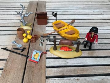 Playmobil geobra piraat met roeiboot + varken aan spit