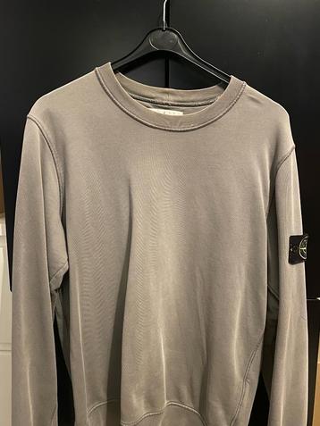 Stone Island pull beetje beschadigd beschikbaar voor biedingen