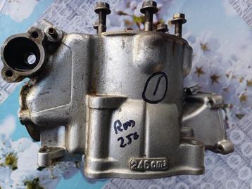 2x gebruikte Suzuki RM 250 motorcross cilinders  beschikbaar voor biedingen