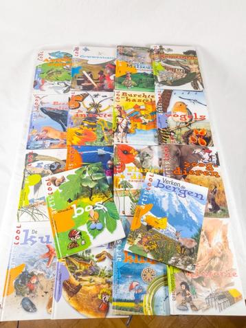 18 educatieve ArtisCool-boekjes beschikbaar voor biedingen