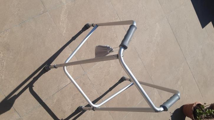 Déambulateur fixe pour adultes., Divers, Cadres de marche, Neuf, Réglable en hauteur, Poids léger, Enlèvement ou Envoi