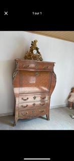 Secretaris van het bureau voor inlegwerk van Napoleon, Antiek en Kunst, Ophalen