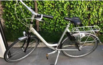damesfiets beschikbaar voor biedingen