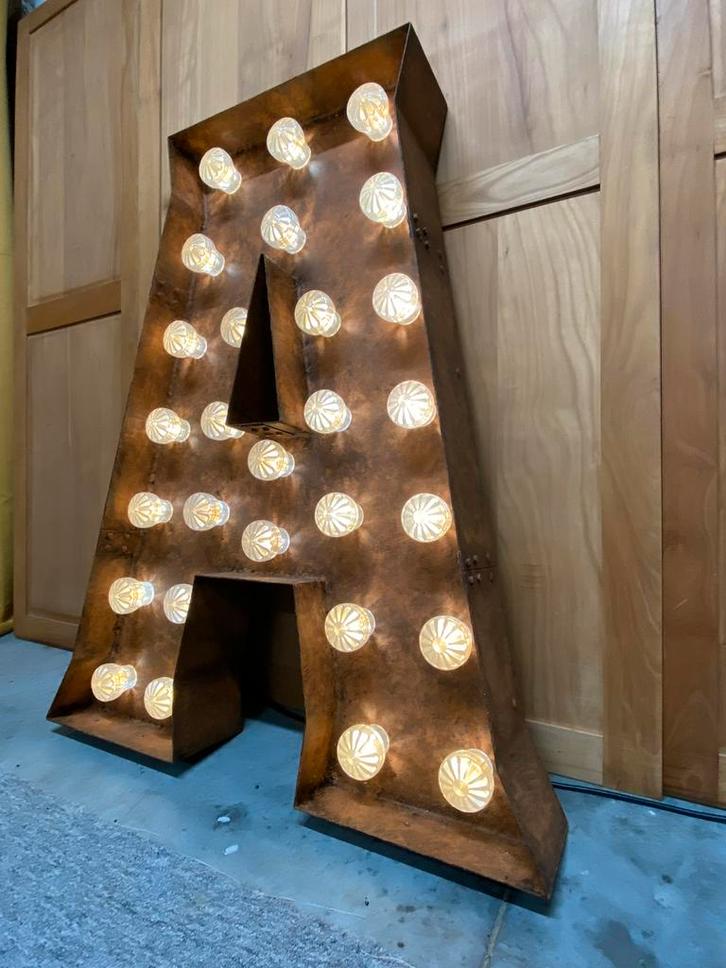 Grote lichtletter A . Retro decoratie industriele stijl., Collections, Rétro, Maison et Meubles, Enlèvement