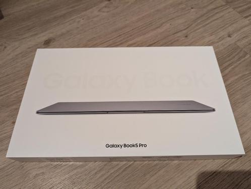 Samsung Galaxy Book 5 Pro NIEUW (1 week) - Onder garantie, Computers en Software, Windows Laptops, Nieuw, 14 inch, SSD, 4 Ghz of meer