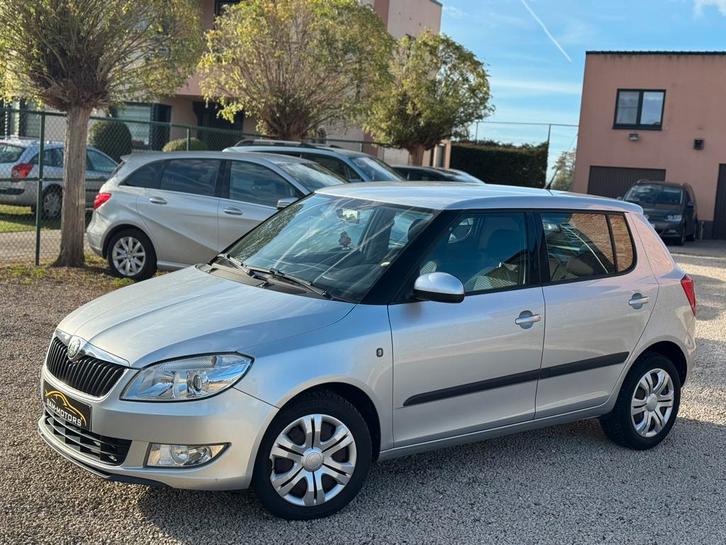 Skoda Fabia 1.2 DSG Benzine | Automaat | 1 jaar garantie, Auto's, Skoda, Bedrijf, Te koop, Fabia, ABS, Airbags, Airconditioning