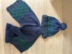 Kleuterpakket muts en sjaal, Gebruikt, Jongen of Meisje, Ophalen of Verzenden, 104 of kleiner
