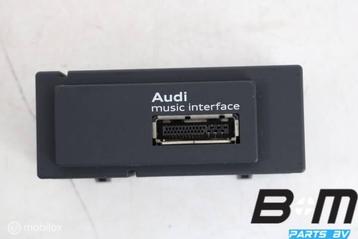 Aansluitstuk voor media - in Audi A3 8V 8V0035736A beschikbaar voor biedingen