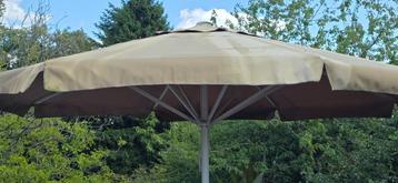 2x Grote Parasol Ø5m – Stevige Constructie | Taupe & Antraci, Enlèvement, Utilisé, Plus de 4 mètres, Parasol sur pied