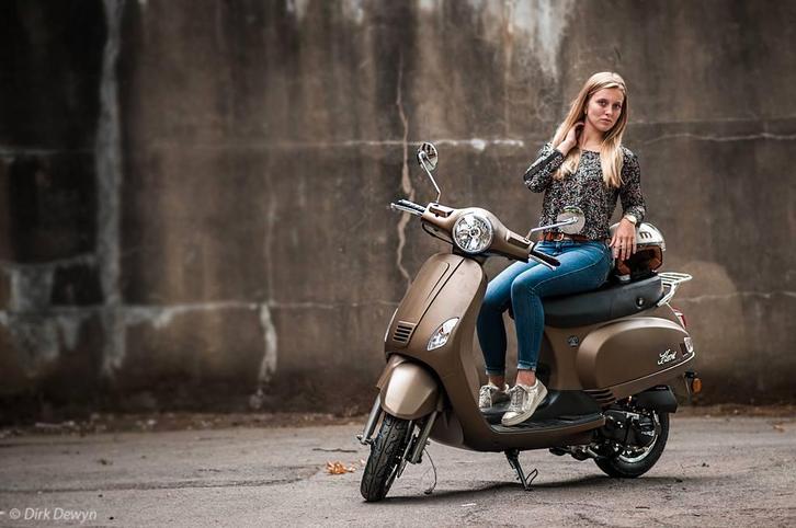 Henri Sport Scooter | Stijlvol en Zuinig | A of B-Klasse, Fietsen en Brommers, Scooters | Kymco, Nieuw, Overige modellen, Benzine