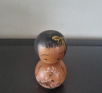 Leuke Sosaku Kokeshi beschikbaar voor biedingen