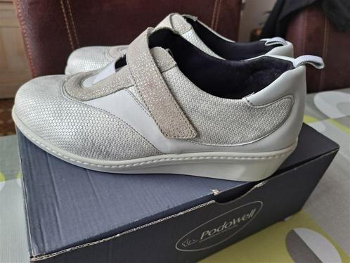 Orthopedische schoenen maat 40, Kleding | Dames, Schoenen, Zo goed als nieuw, Instappers, Wit, Ophalen of Verzenden