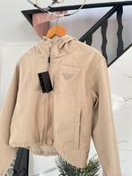 Dunne prada jas beige, Kleding | Dames, Prada, Beige, Nieuw, Ophalen