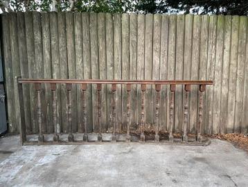 2 antiek-houten balustrades, Enlèvement