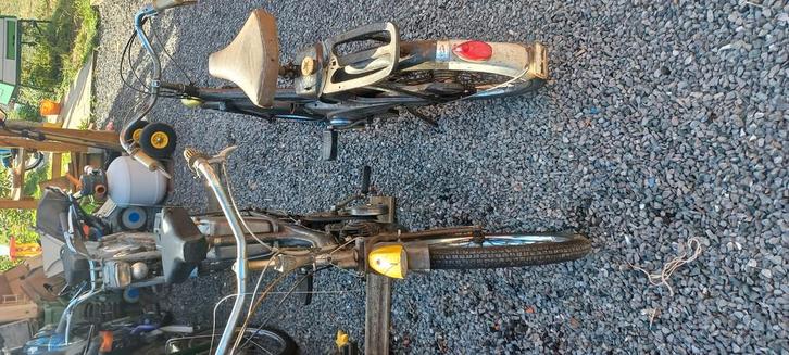 2x EEG motobecane mobylette, Fietsen en Brommers, Brommers | Peugeot, Gebruikt, Overige modellen, Klasse B (45 km/u), Ophalen