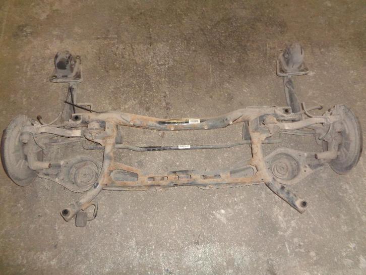 A vendre essieu VW Golf 5, Autos : Pièces & Accessoires, Autres pièces automobiles, Volkswagen, Utilisé, Enlèvement