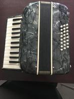 Accordeon Crucianelli, Gebruikt, Met koffer, Ophalen