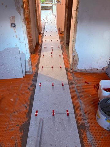 Carreleur  beschikbaar voor biedingen