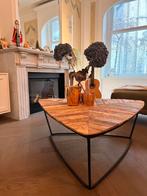 Houten salontafel van Flamant, Huis en Inrichting, Tafels | Salontafels, Ophalen, Landelijk hedendaags, Zo goed als nieuw, Overige vormen