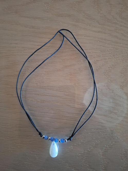 Edelstenen, melkkwarts en blauwe saffieren in ketting, Handtassen en Accessoires, Edelstenen, Nieuw, Ophalen of Verzenden