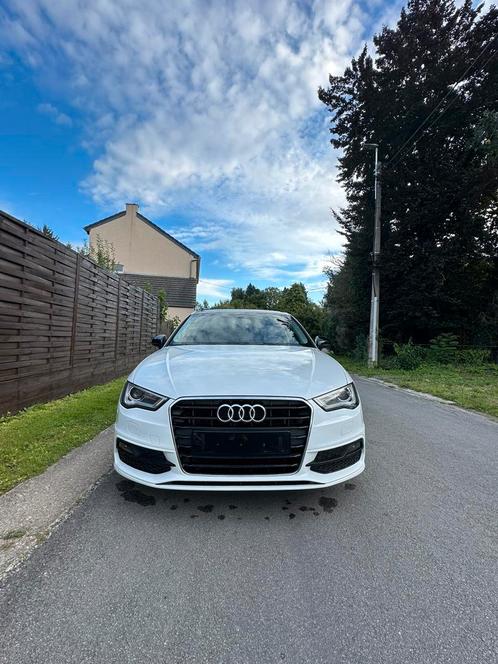 Audi a3, Auto's, Audi, Particulier, A3, Open dak, Benzine, Euro 6, Stadsauto, 3 deurs, Handgeschakeld, Wit, Zwart, Stof, Voorwielaandrijving