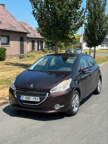 Peugeot 208 benzine 2013 — Betrouwbaar en zuinig! beschikbaar voor biedingen