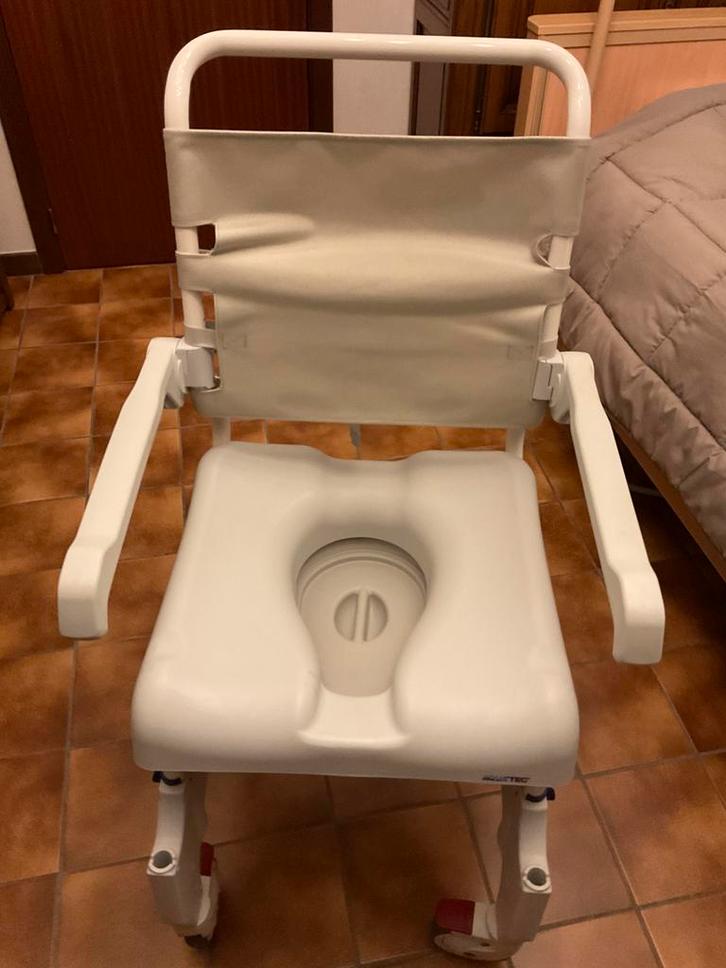 Douche- toiletrolstoel, Diversen, Verpleegmiddelen, Zo goed als nieuw, Ophalen