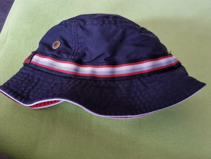 Chapeau soleil ado adulte  bleu foncé ligne tissu tricolore, Vêtements | Hommes, Chapeaux & Casquettes, Porté, Chapeau, Enlèvement ou Envoi