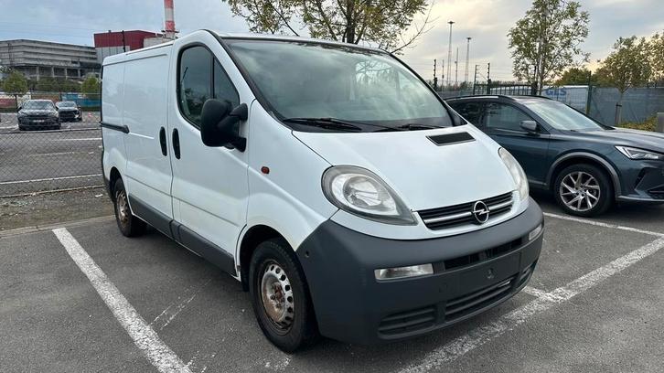 Opel Vivaro lichte vracht 2004 1.9 DIESEL euro 4, Auto's, Bestelwagens en Lichte vracht, Particulier, Opel, Diesel, Euro 4, 4 deurs