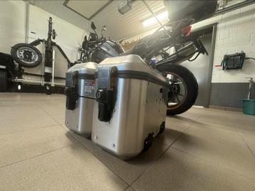 2 valises trekker dolomiti + support lateral BMW f750GS, Enlèvement, Utilisé