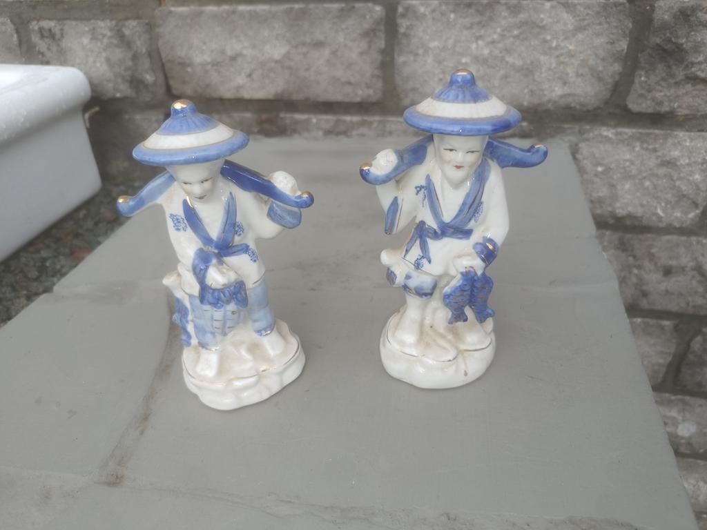 2 mooie identieke porseleinen beeldjes, Ophalen of Verzenden