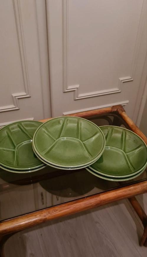 SET VAN 6 VINTAGE GROENE BORDEN - BOCH, Huis en Inrichting, Keuken | Servies, Gebruikt, Bord(en), Ophalen