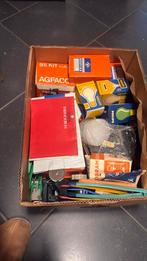 Doos met diverse foto materiaal, Diversen, Rommelmarktspullen, Ophalen, Zo goed als nieuw