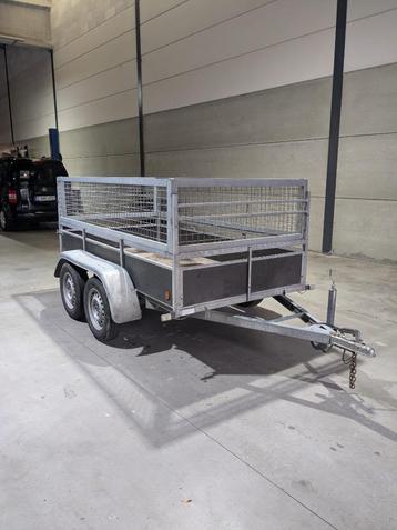 Aanhangwagen dubbelasser met loofrekken beschikbaar voor biedingen