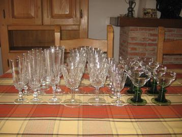 lot van 36 retro glazen beschikbaar voor biedingen